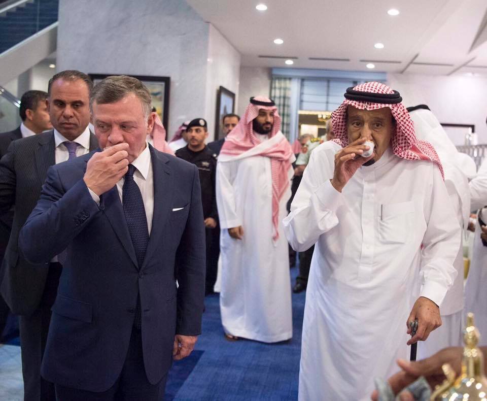 الملك وخادم الحرمين الشريفين يؤكدان اعتزازهما