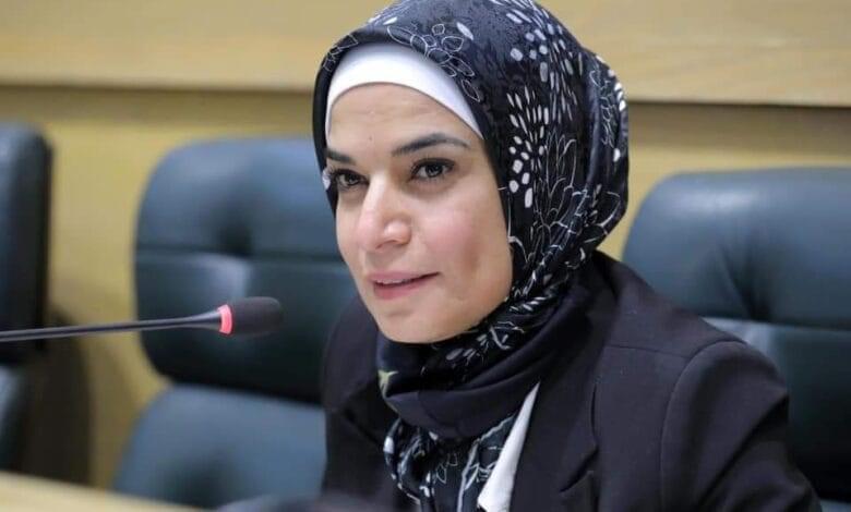 العسعس للعموش: كل التسويات بقرارات مجلس