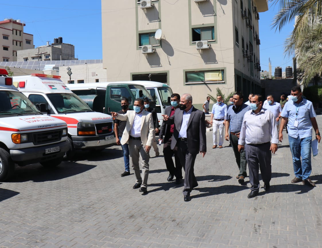 وفد من القيادة العامة يزور المستشفى