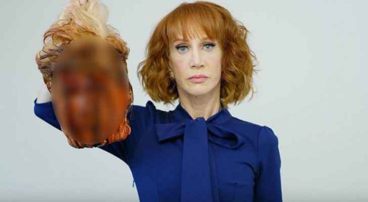 ما قصة رأس ترمب المقطوع والملطخ