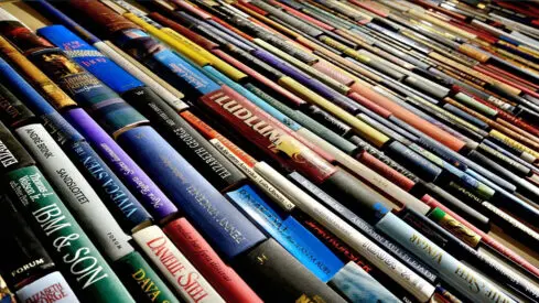 12 كتابا علميا شهيرا عليك قراءتها