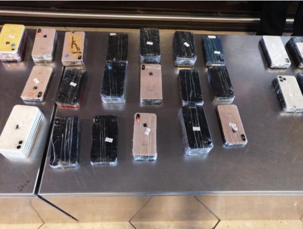 بحوزة 3 مسافرات.. هذا ما تم