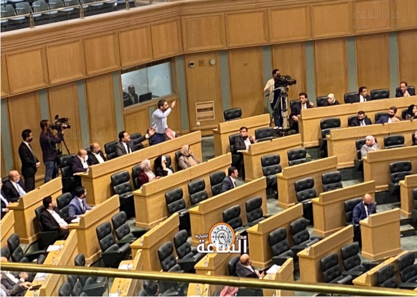 الهلالات رئيسا للقانونية الإدارية المعنية بقانون