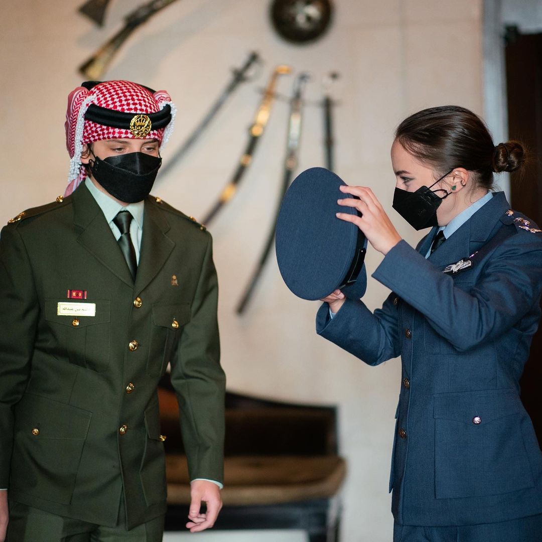 الملكة رانيا تنشر صورة للأمير هاشم