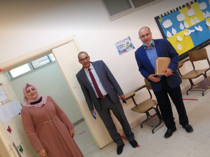 العياصرة يتفقد جاهزية قاعات الثانوية في