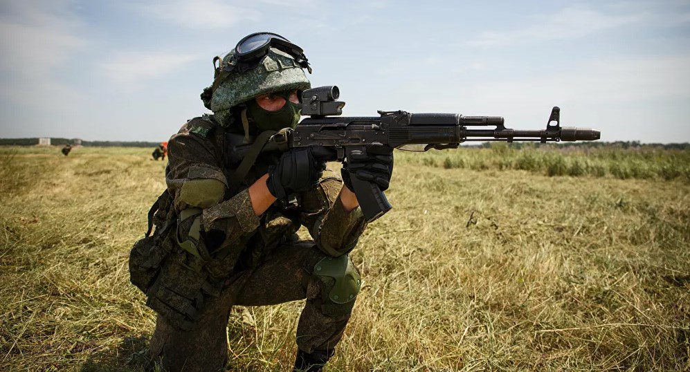 قناص في الجيش الأمريكي يفضل رشاش