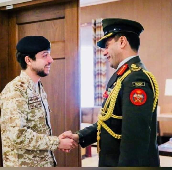 العقيد الركن عاطف شاهر العمرو.. مبارك