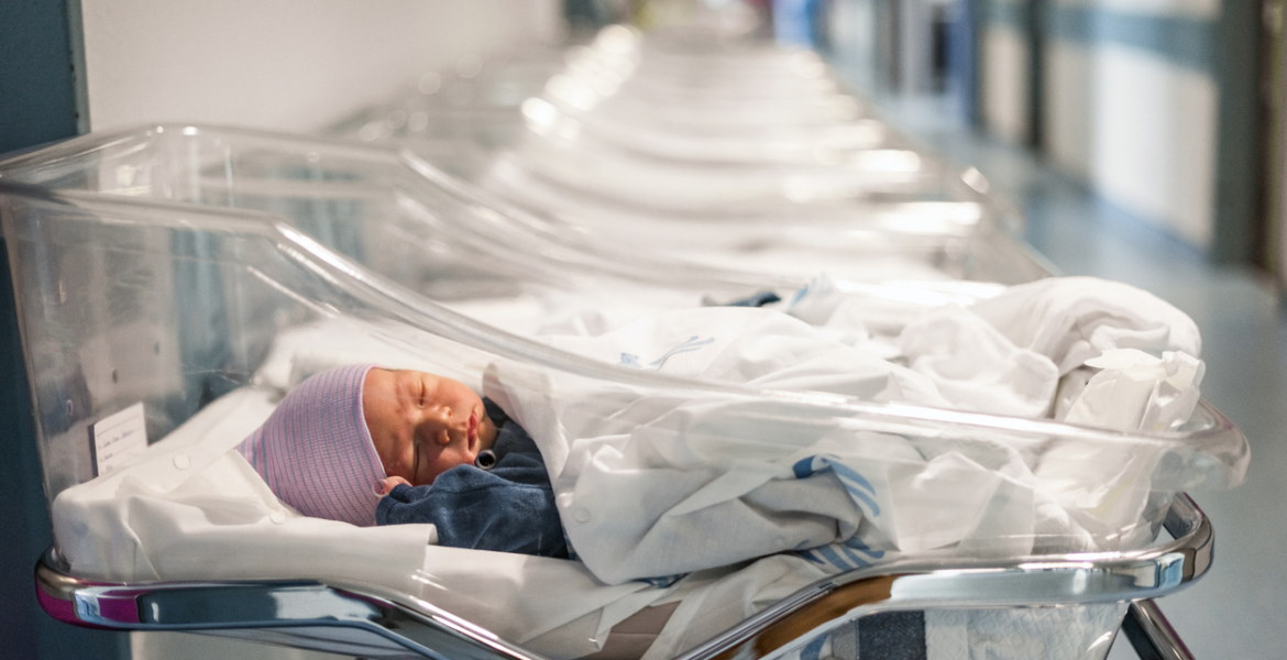 زوجان أمريكيان يستعدان لاستقبال طفلهما الـ15