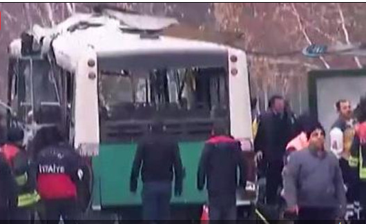 عشرات القتلى والجرحى بانفجار استهدف حافلة