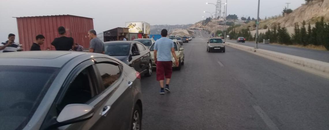 حملة لإزالة الأكشاك من طريق السلط