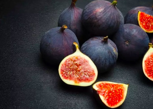 5 أطعمة سوداء يجب أن تدمجها