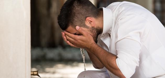 هل يجوز بناء القبور بالطوب الأحمر؟