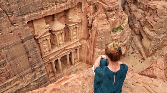 توقع عودة السياحة تدريجيا بالربع الأخير