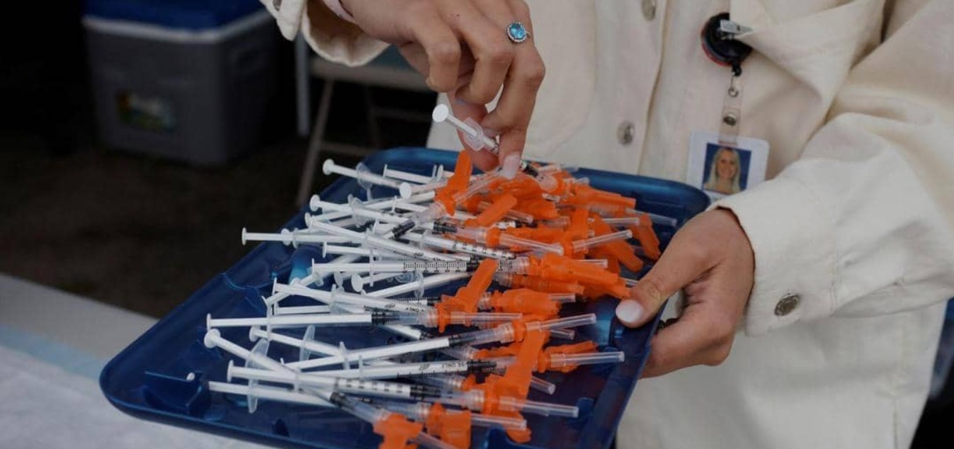 تطعيم المئات في نيويورك بجرعة منتهية