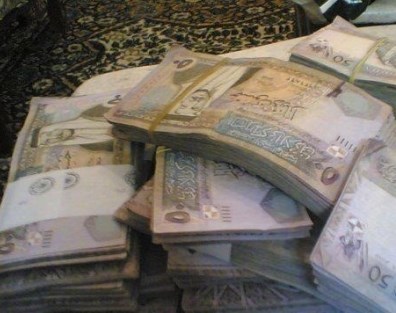 هل عينت «المالية» وزيرا سابقا مستشارا