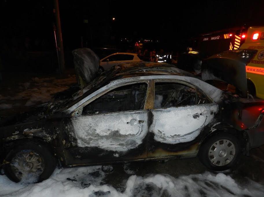 مجهولون يحرقون سيارة بالصريح