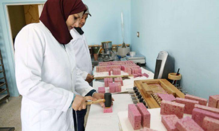 أردنية تنتج صابونا من حليب الإبل
