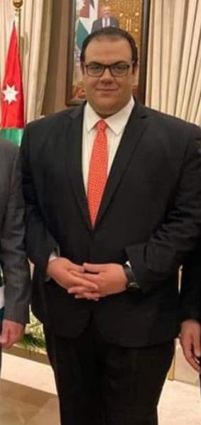 علاء الهندي يحصد الماجستير من بريطانيا