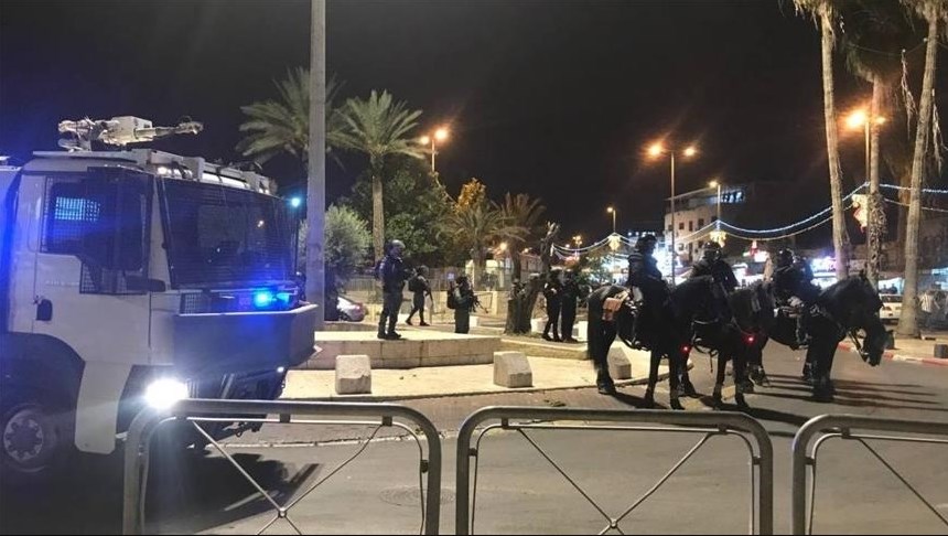 مستوطنون يعتدون على أهالي حي الشيخ