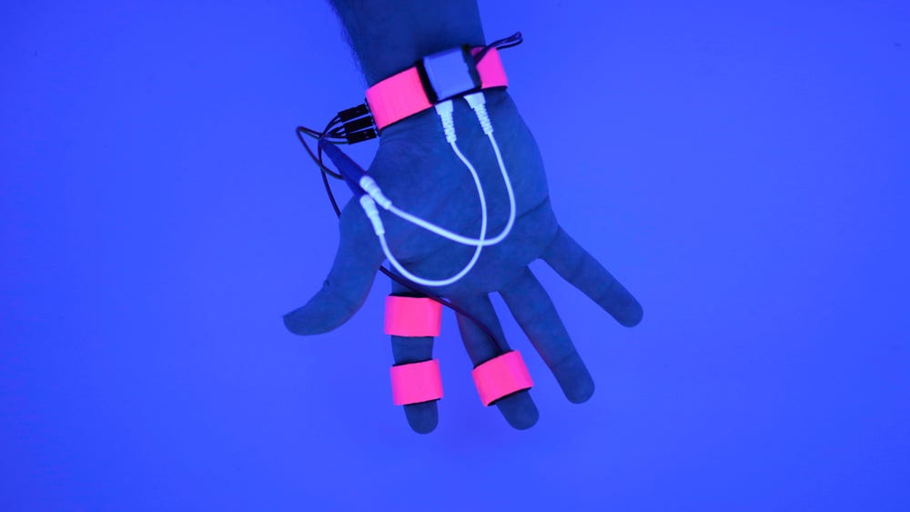 التلاعب التجاري بالأحلام.. هل أحلامك هي