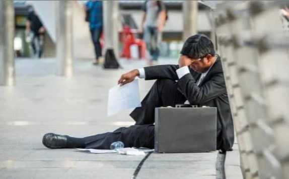 ارتفاع معدل البطالة إلى 25%