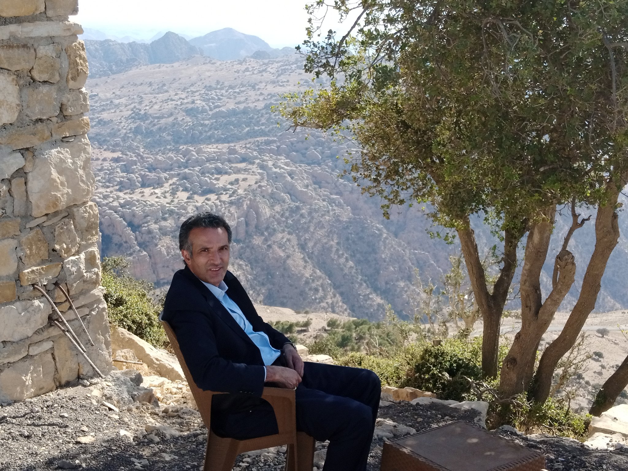 الفايز يدعو لزيارة ضانا: المنظر يرد