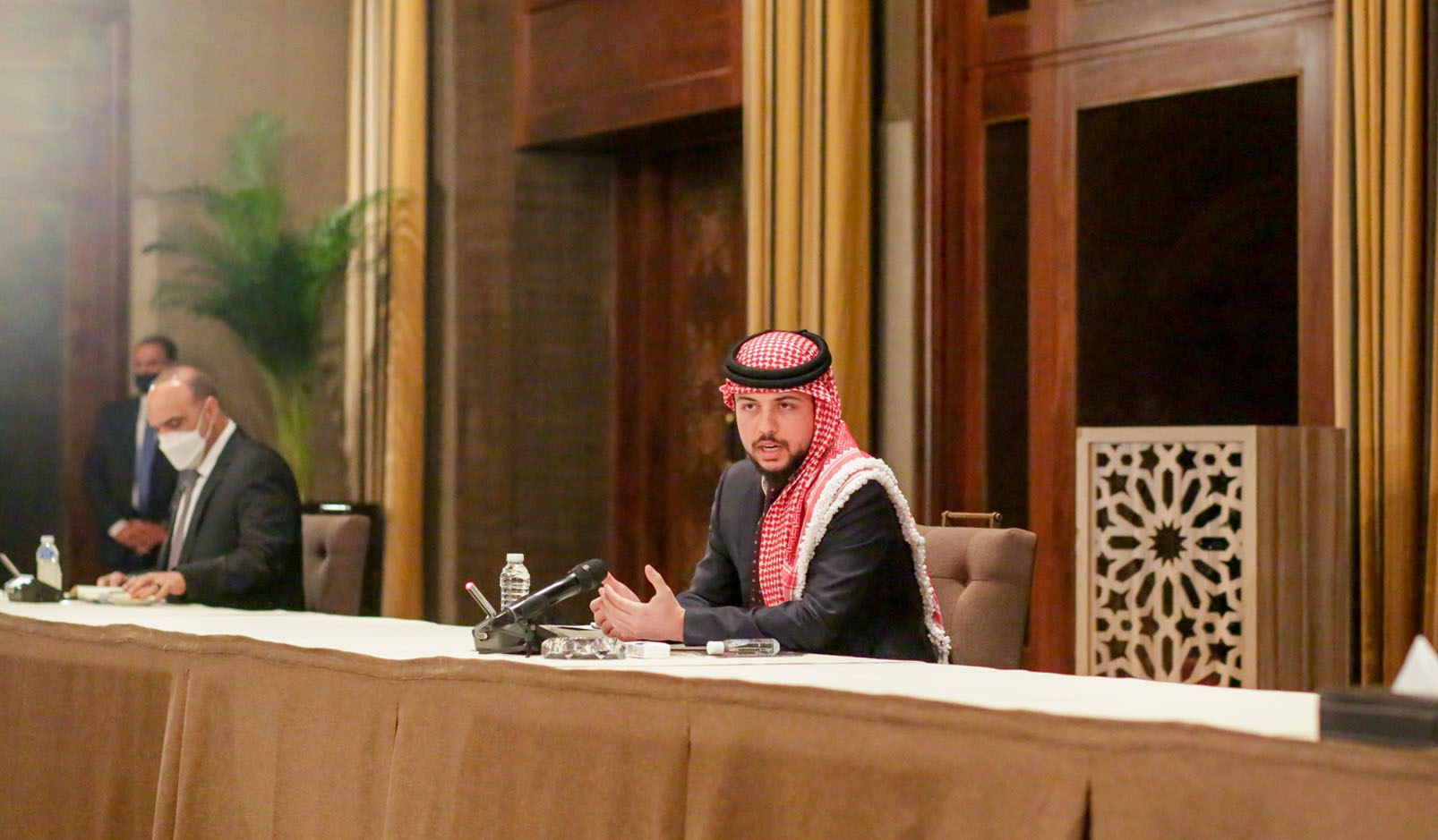 ولي العهد: ضرورة إعادة النظر في