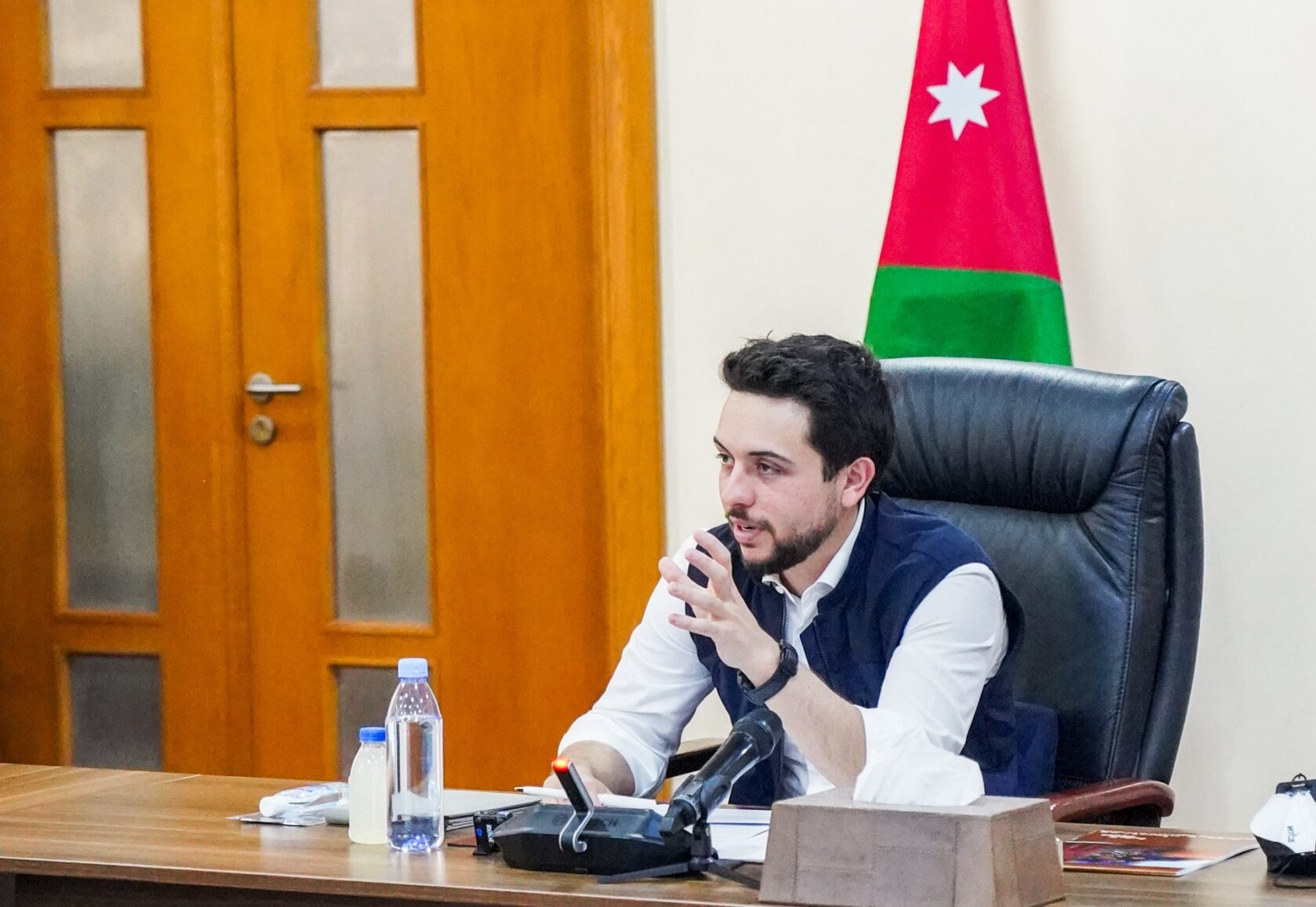 ولي العهد يوعز بتخصيص 100 قطعة