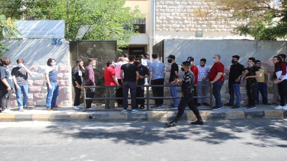 141358 طالبا وطالبة يتوجهون لتأدية امتحانات