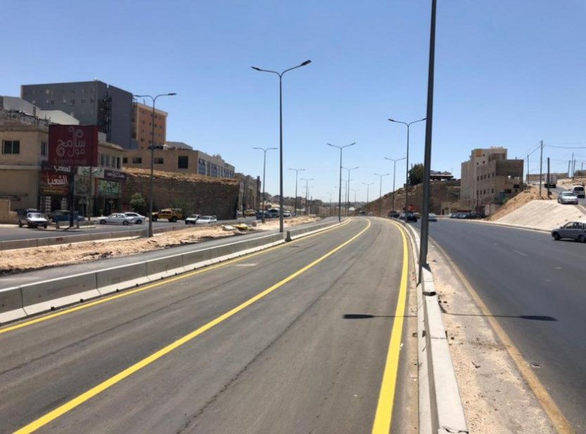 تحويلات مرورية على اتوستراد عمان -