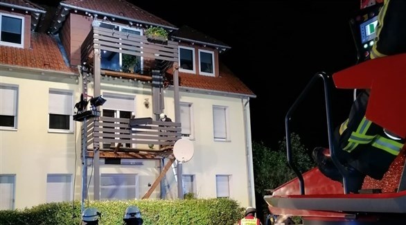 انهيار شرفة في ألمانيا يتسبب في