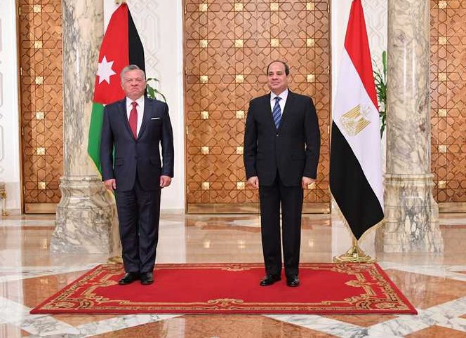 الملك يلتقي السيسي