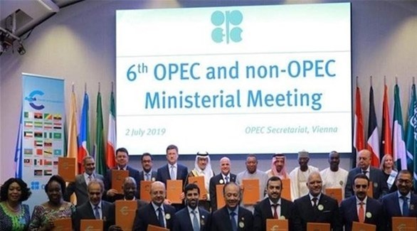 النفط ينزل بعد تمديد أوبك بلس