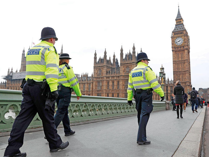 الشرطة البريطانية: أكثر من قتيل على