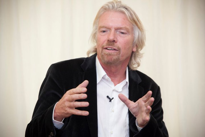 ريتشارد برانسون يرتب للسفر للفضاء قبل