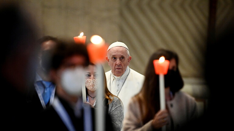 رويترز: الفاتيكان.. توجيه اتهامات ضد 10
