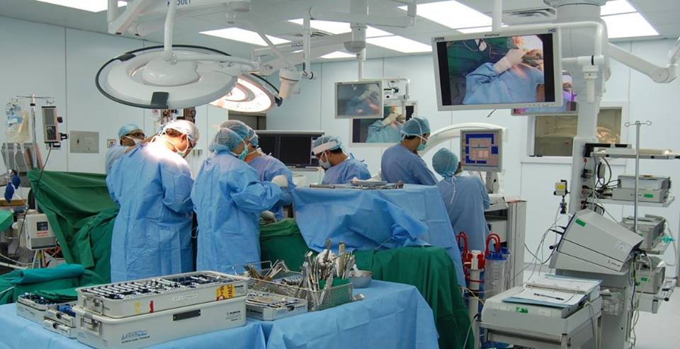 الافتاء توضح حكم إجراء العمليات الجراحية