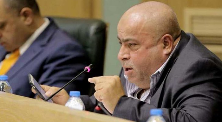 عطية يطالب بايضاحات حول الأسس المتبعة