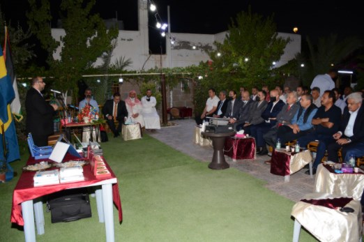 رئيس مجلس العلاقات الاسكندنافي يحاضر في