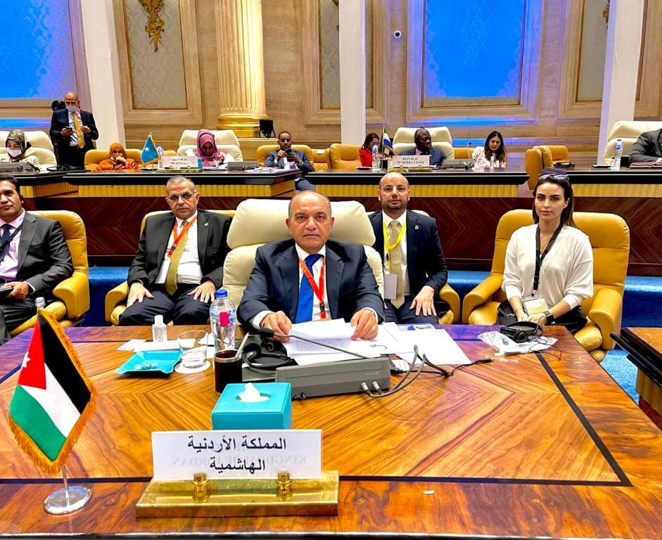 العضايلة يترأس الوفد الأردني المشارك في