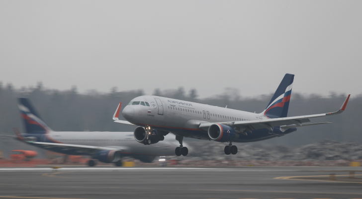 روسيا.. بوتن يرفع الحظر عن رحلات