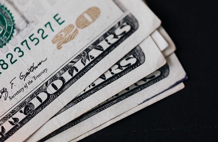 فاينانشال تايمز: العالم يتجه بشكل متزايد