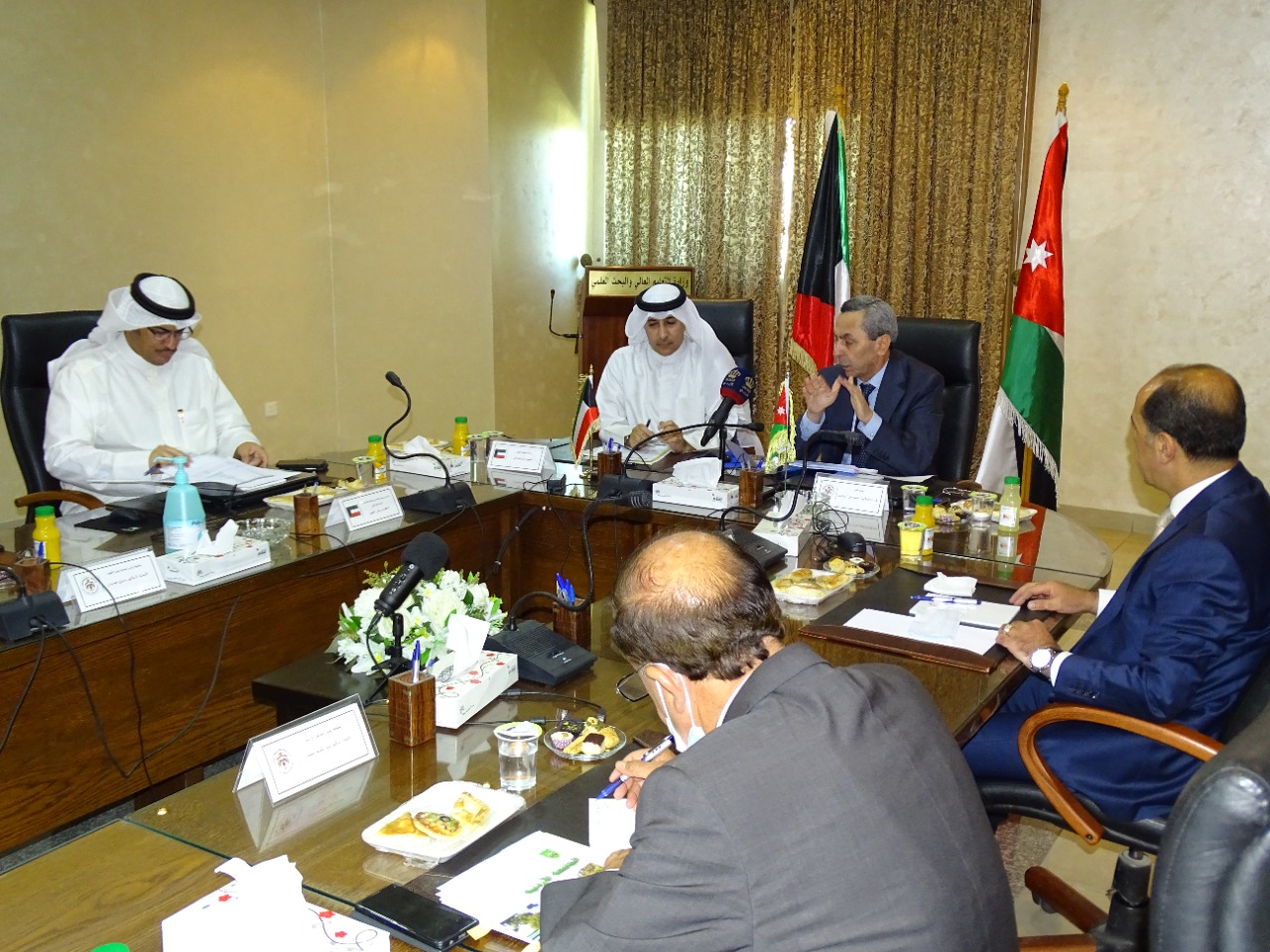 الكويت تعترف بجميع الجامعات الأردنية