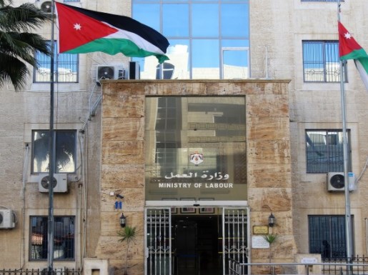 العمل: زيارات تفتيشية على منشآت القطاع