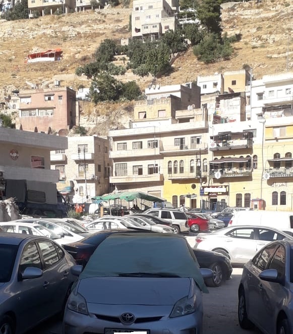 تطوير وسط مدينة السلط يطيح بتجار