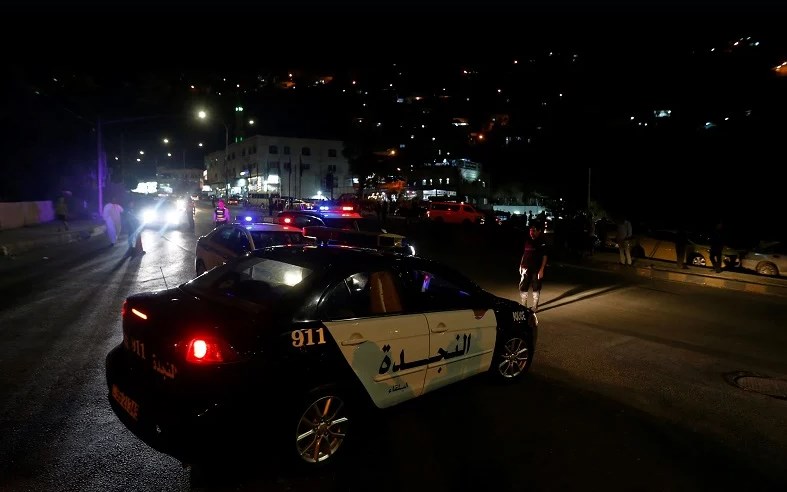 إصابة رجل أمن خلال «مداهمة» مطلوب