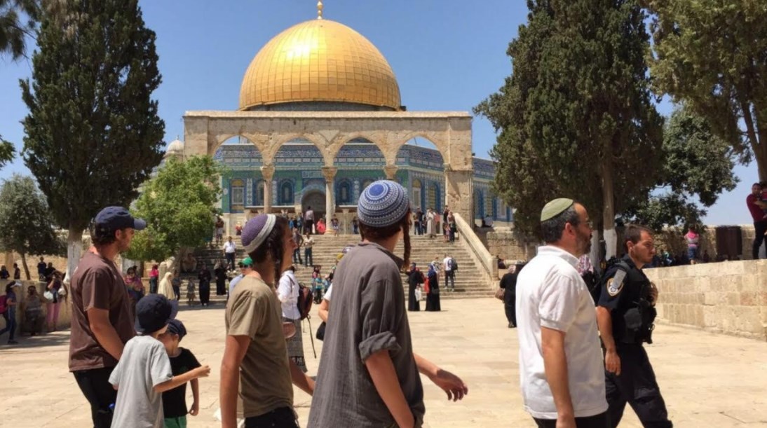 خطيب المسجد الأقصى: منع المصلين من