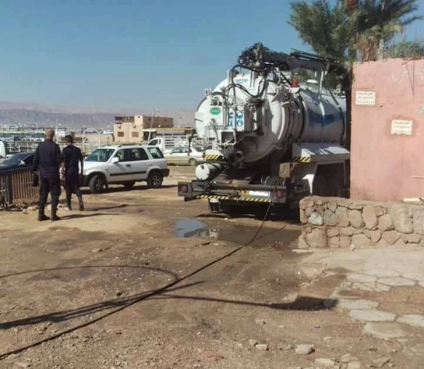 توقيف صاحب صهريج نضح يفرغ حمولته