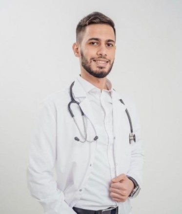 راكان صالح الخلايلة.. مبارك الطب