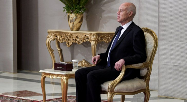 هل خرق قيس سعيد دستور تونس؟..